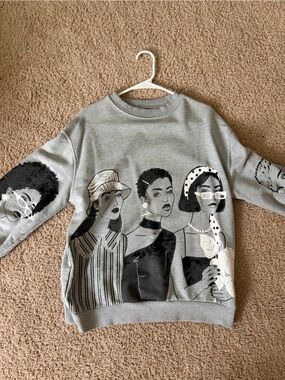 Zara Grey Graphic Women Illustration Crewneck Sweater